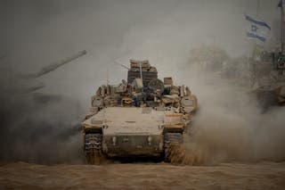The army announced that it has begun to withdraw from the agreed line since Friday morning